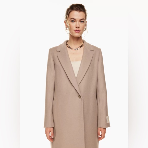 SOLD ✨Babaton Coat - Picture 4 of 4